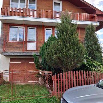 Будинок 240 кв м, деревʼяний, Рожнятів Ів-Франківської обл