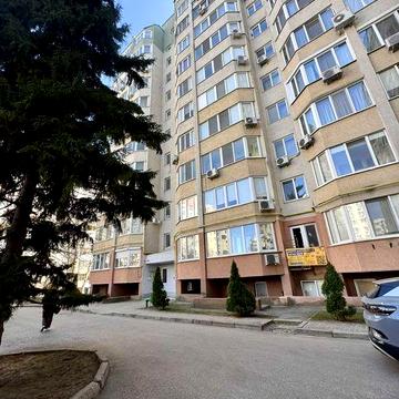 3 кімн. квартира на вул.Костанді 108 кв.м