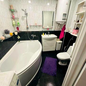 Продається гарна  2 кімнатна квартира ЖК Медик 10