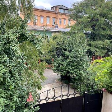 Сдам дом  4 к 150 м. в центре гор., животных можно,авто 3 шт