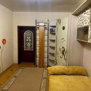 3 х квмнатна  з гаражем.Власник.