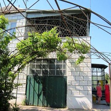 Продам сімейний будинок в гарному місці