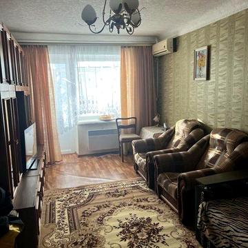 Довгострокова оренда 2к квартири на вул. Тельнова Євгенія 7/2