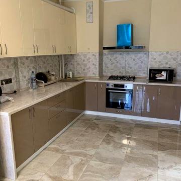 Оренда двох кімнатної квартири в новобудові