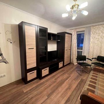 Сдам до 1.07 2х ком. квартиру в р-не Вечернего рынка, можно командировочным