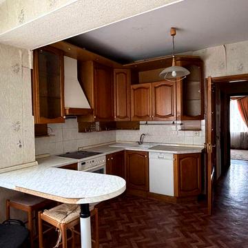Троєщина, Лаврухіна 7, 3-кімн квартира 80м3, 4 поверх, до ТРЦ Район 50м
