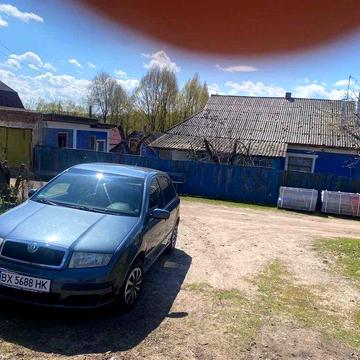 продається хата Стара Синява поряд школа лікарня дитячий садочок