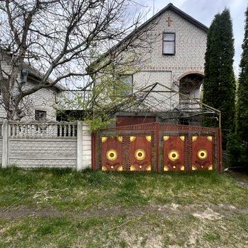 Продаж будинку  з цегли на приватній землі біля ставка