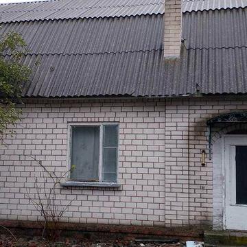 Продається будинок із земельною ділянкою. Прилуцький район, с. Гнідинці
