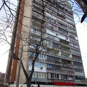 Трёшка по цене двушки — мама, я в центре устроился! Всего 750$/ кв.м.!