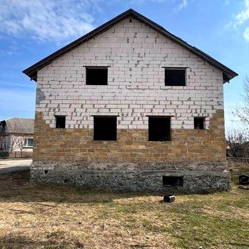 Незавершене будівництво на Новосілках