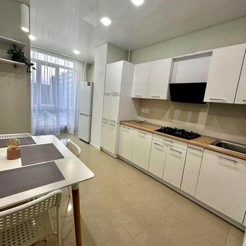 Ірпінь , Євро 2 кімнатна з ремонтом вул Лісова 47 м-79000$