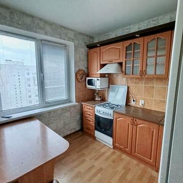 Продаж 2 кімнатної квартири на Намиві, вул. Лазурна.