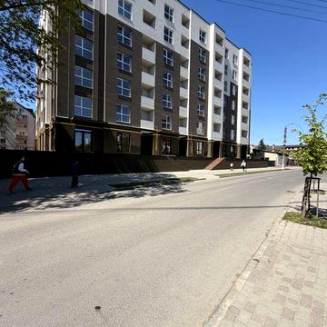 Продам 2к квартиру в новобудові біля міського парку.