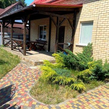 Дачний будиночок на березі озера Світязь в елітному містечку Іллічівка