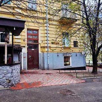БЕЗ КОМІСІЇ Продам 3‑к. квартиру в царському будинку, історичний центр вул.Рогнідинська, Палац Спорту,Хрещатик
