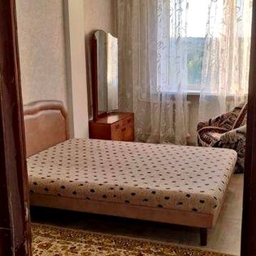 Сдам 2-комнатную квартиру  в центре.
Квартира светлая, чистая, с удобной пл