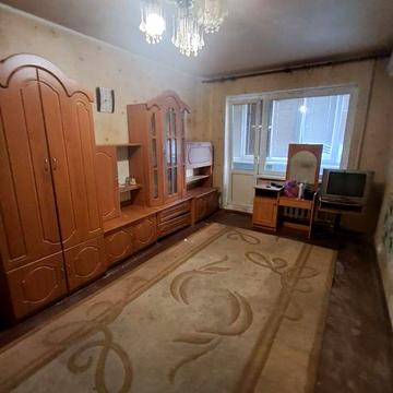 Продам Квартиру на зупинці Школа