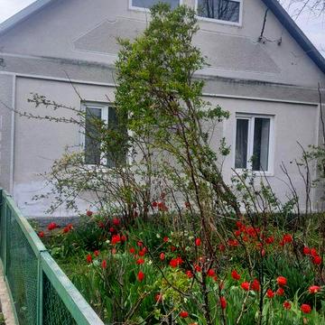 Будинок в смт.Володарка, 4 кімнати.