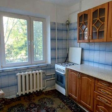 Двох кімнатна на інститутській