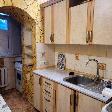 Оренда 1 км кв вул Набережниа АТБ,все необхідне.Вільно