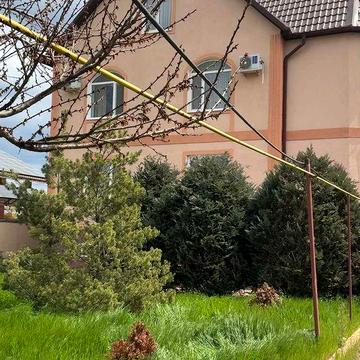 Продам будинок в Лісках з меблями та технікою на ділянці 9 соток