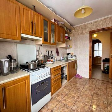 Продається 4-кімнатна квартира в районі Вишенька