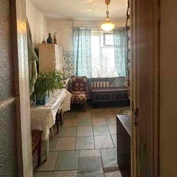 1 ком. чешка  на Левитана.