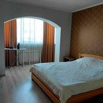 Двокімнатна квартира з автономним опаленням!