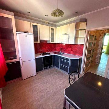 Сдам 1к кв. Алексеевка пр. Победы 53б.   Метро Победы Новострой  43м2.