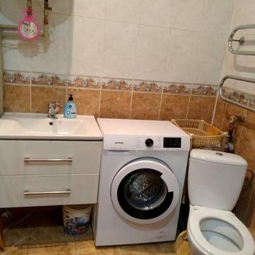 Продам 2х комнатную квартиру 56,1 кв.м. Центр. Красная линия Проспект Свободы.