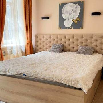 Здам квартиру на Бессарабській площі ,7Б