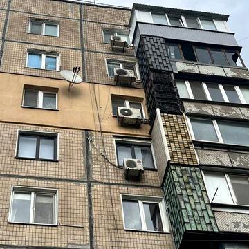 Трикімнатна квартира по Свято-Миколаївській(Леніна)