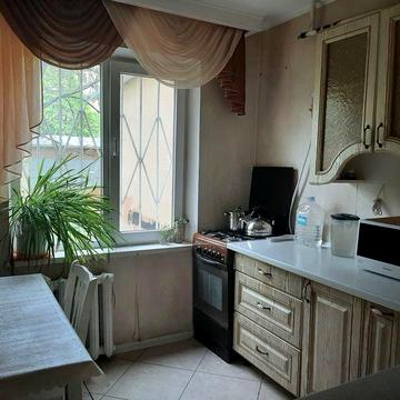 Сдам двушку 8000 грн.на Таирова