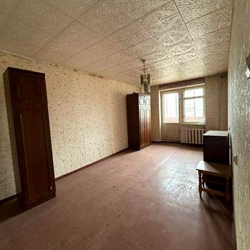 Продаж 2 км квартири в спальному районі міста