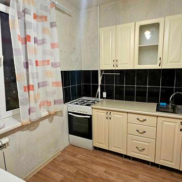 Сдам 1-кімнатну Метро Героев Днепра  5 хв!