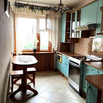 Простора квартира з індивідуальним опаленням