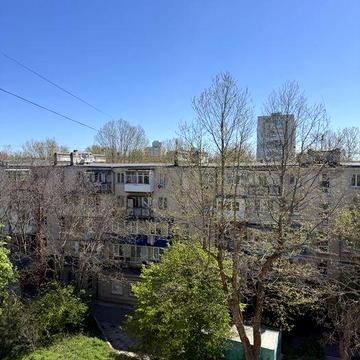Продам однокомнатную квартиру в центре Черноморска пр-т Мира