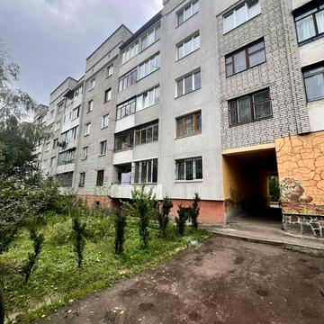Івана Величковського вул., 52