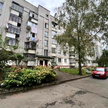 Івана Величковського вул., 52