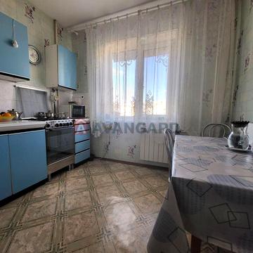 Продам 2-к квартиру біля метро Оболонь, вул. Героїв Дніпра