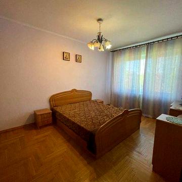 Оренда 3-кімнатної квартири вул. Мельника Франківський район 80м2