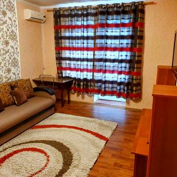 Сдам 2х Комн. на улице БОГДАНОВА, Новый Дом