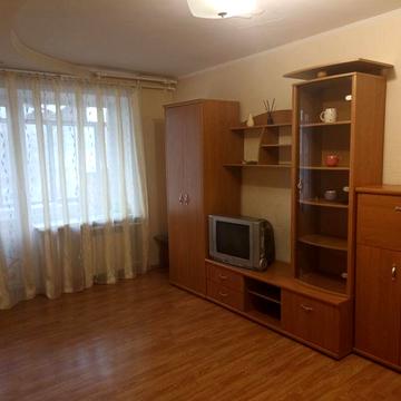 Продам 1 квартиру  пр Поля