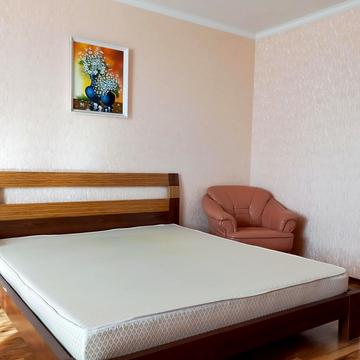 Митрополита Андрея Шептицького вул. (Анатолія Луначарського), 10