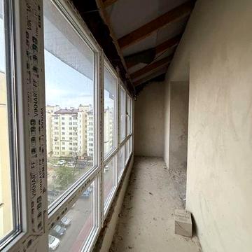 Продається 2-кімнатна у зданому будинку