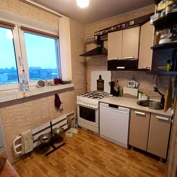E S3 Продам 3к. квартиру просп.Тракторобудівників,100