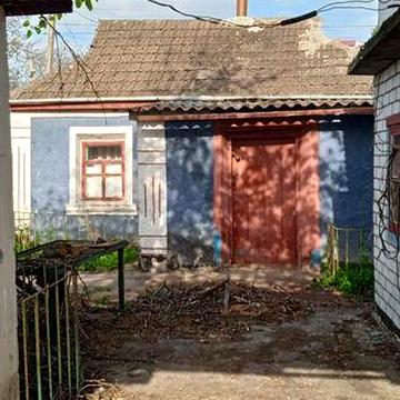 Будинок з ділянкою, с. Кавуни (Миколаївська обл.)