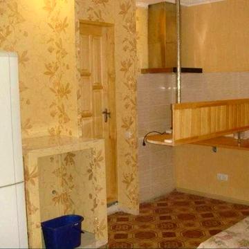 Продам  2 комнатную  квартиру в Центре