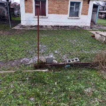 Продажа дома в нормальном состоянии.